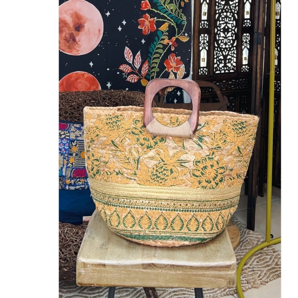 Handbag - Picture 3 of 3